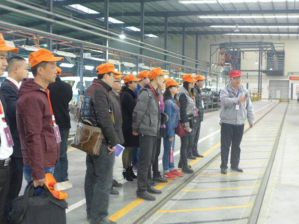 五月天伊人久久久久汽车第四期“新鑫训练营”三月绽放