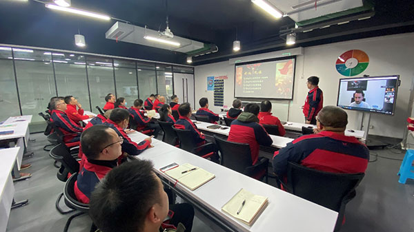 蓄势整装待发，践行精益运营 ——摩托车公司2022年军令状签订仪式