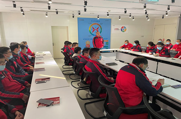 “坚守廉洁底线，护航精益运营” ——集团道德改善部对农机公司干部员工赋能